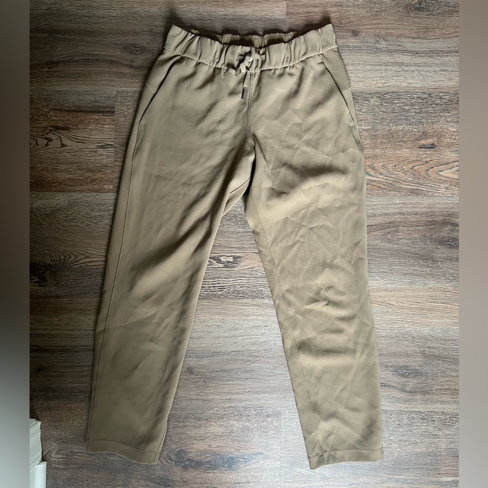 lululemon athletica women’s  Tan Joggers